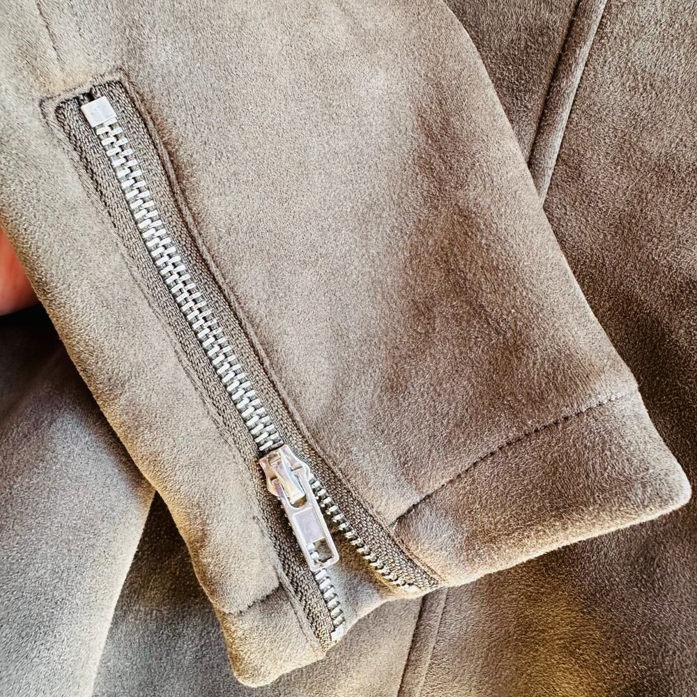 Apperloth An Olive Green Long Sleeve Zip Up Jacket - Picture 5 of 6